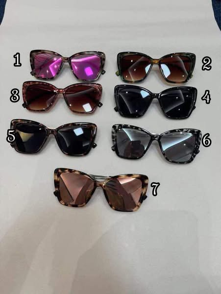 #00457 Becky Sunnies Round 2