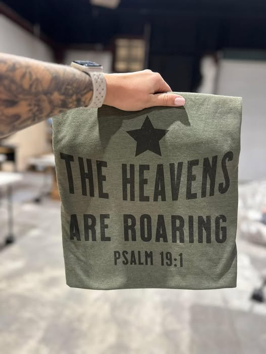 #00768 The heavens are roaring