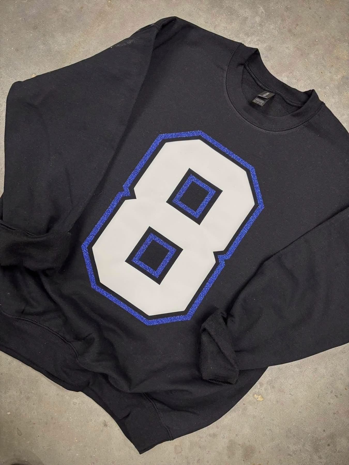 #01124 Custom sports number sweatshirts