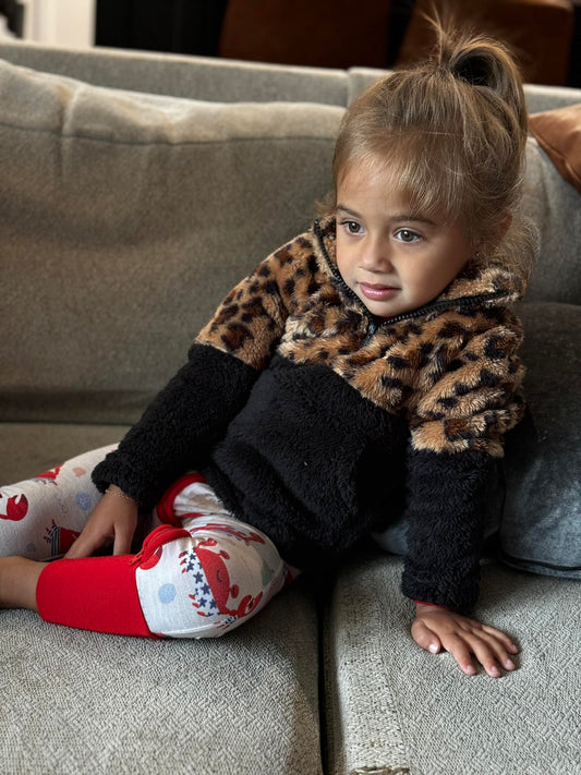 #00223 Leopard Sherpa