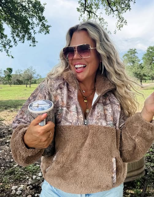 #00522 Blakely: Camo Sherpa pullover