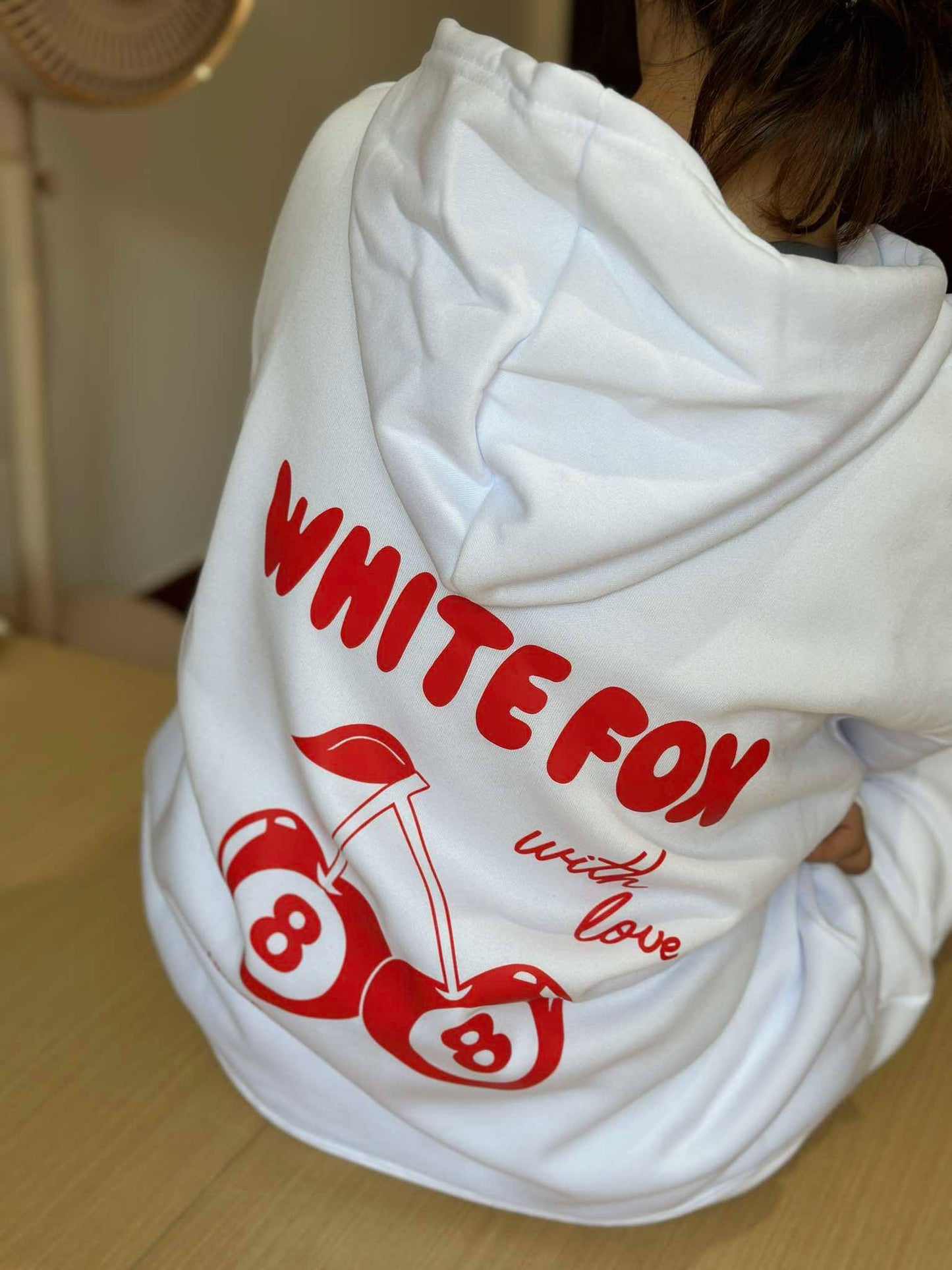 #00532 White Fox Hoodies