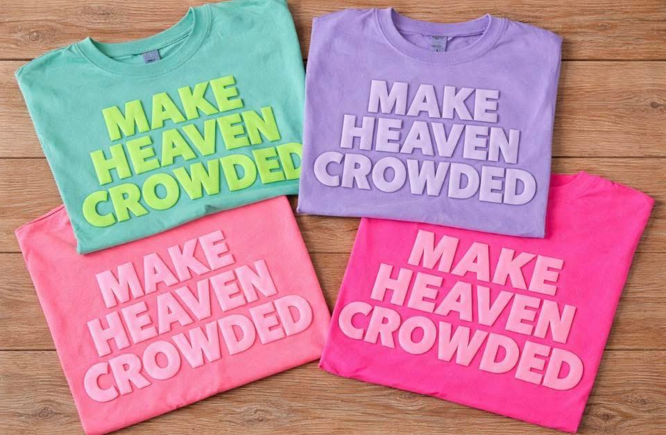 #00959 Make heaven crowded puff tees