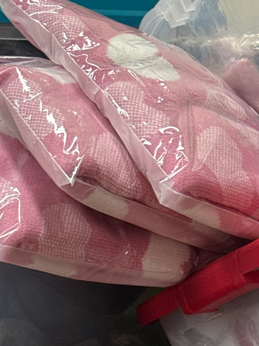 White and pink hearts