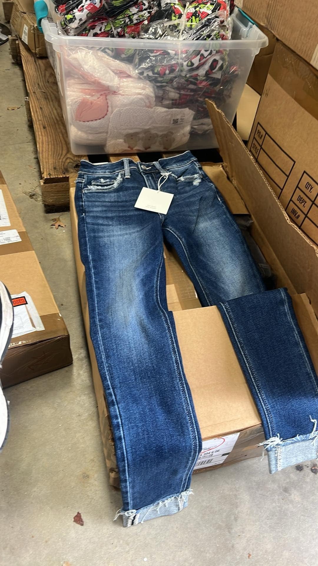 Lovervet Mid Rise Skinnies