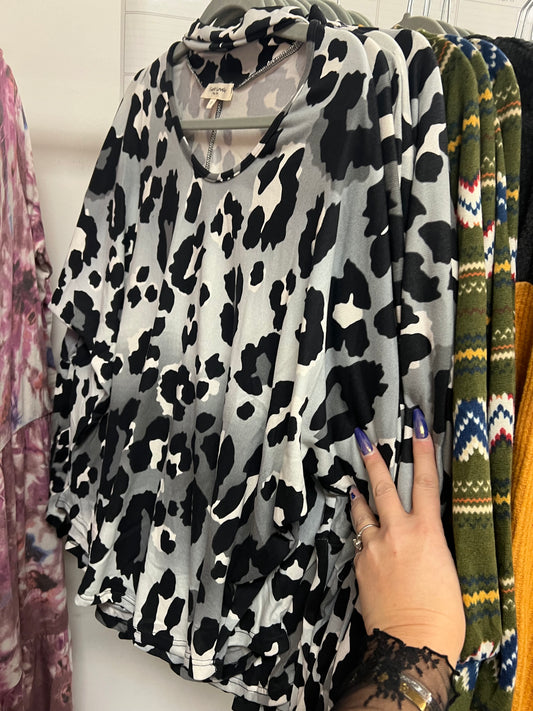 Leopard Keyhole Top