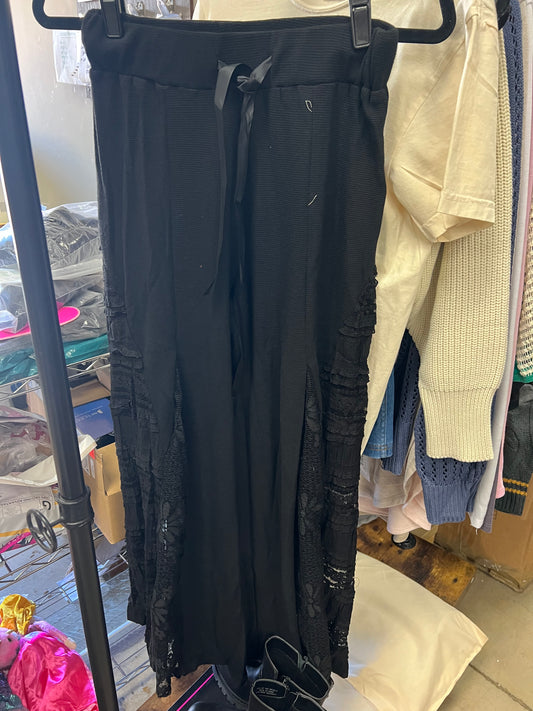 Pol Lace Pants