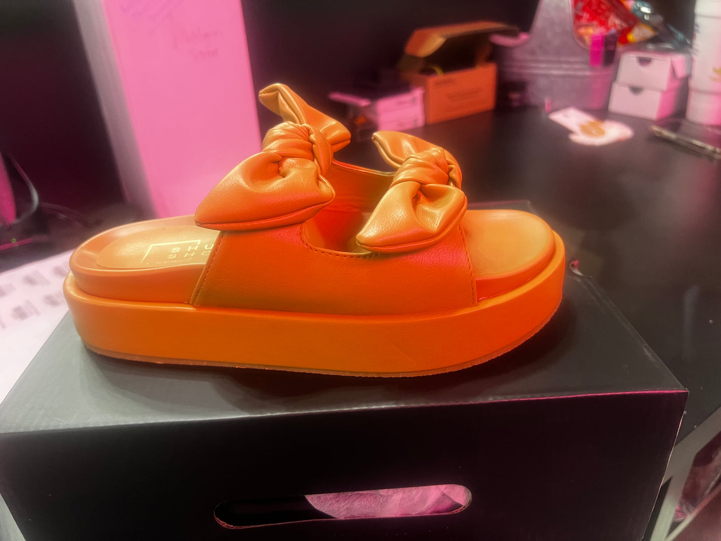 Kiki Sandals: Tan