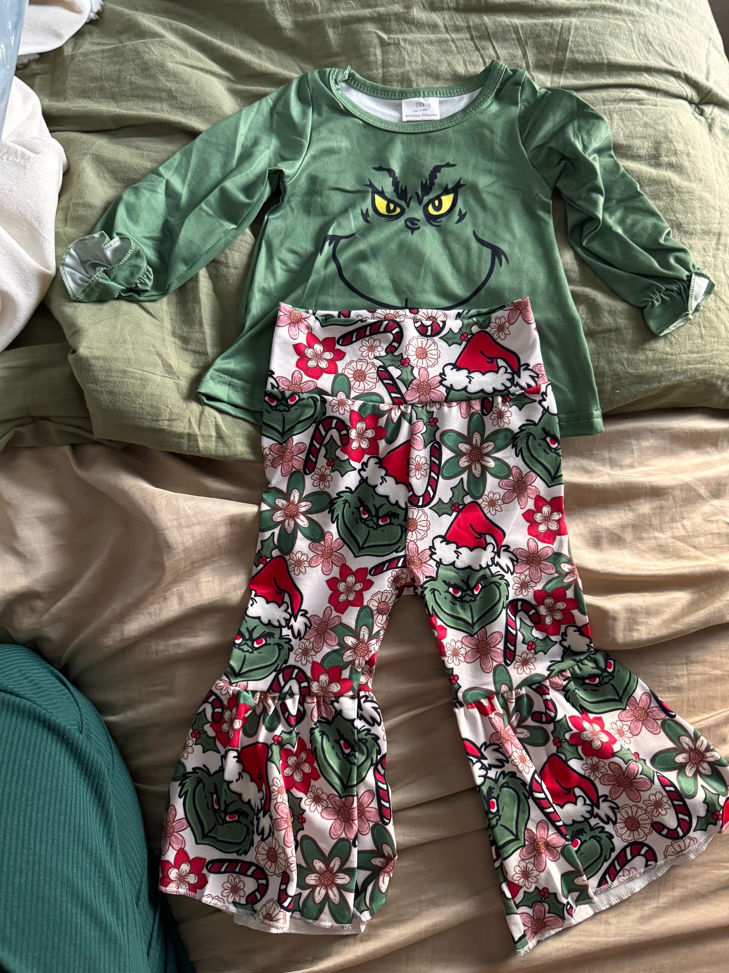 Green Guy Bell Set