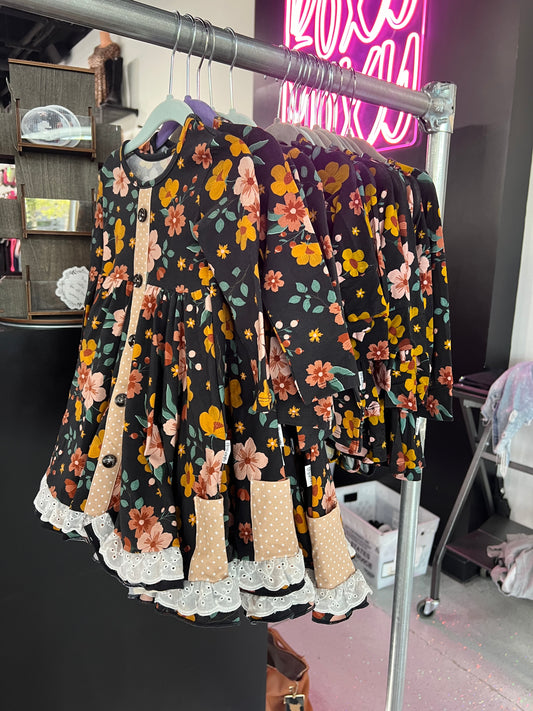 Gigi & Max: Black & Yellow Floral