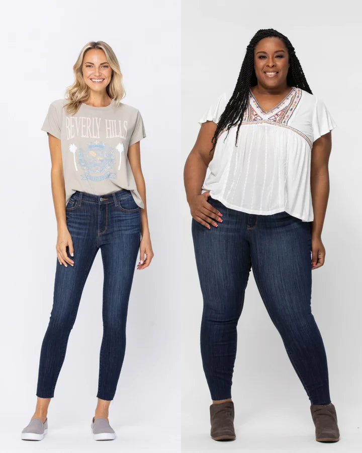 JB  midrise raw hem skinny 82201