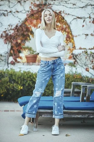 Saige: Mid Rise Slim Star Boyfriend